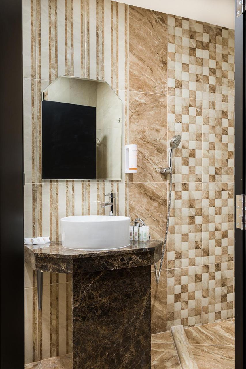 OPU Boutique Hotel Varna Extérieur photo