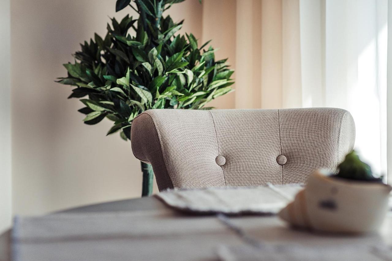 OPU Boutique Hotel Varna Extérieur photo