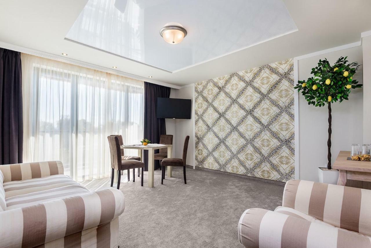 OPU Boutique Hotel Varna Extérieur photo